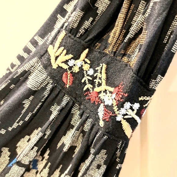 Lucky Brand Long Sleeve Top Size Medium. - Picture 3 of 7